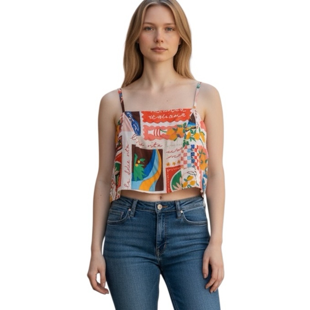 SUGARLIPS Dolce Vita Cropped Top